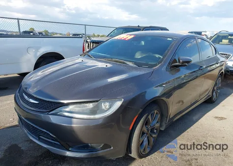 2015 Chrysler 200 S z USA, uszkodzony, nr VIN 1C3CCCBG9FN652471